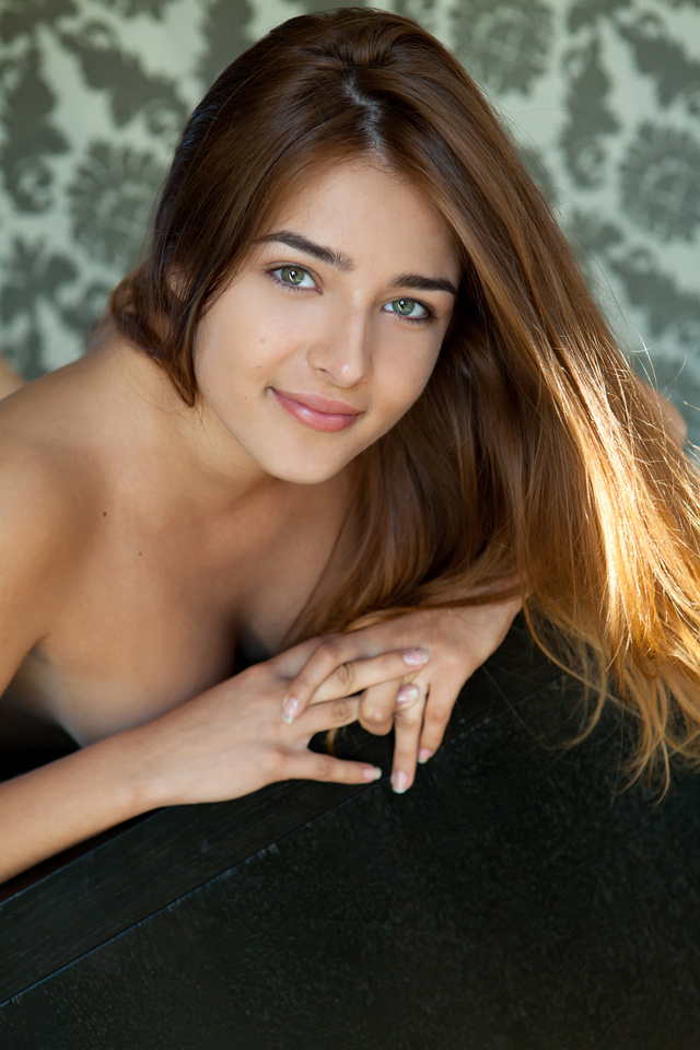 'Emerald Green' with Adriana F via Met-Art - Pic #10