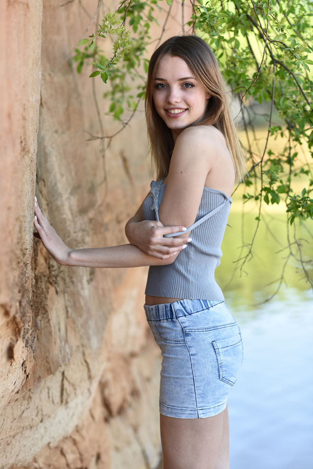 'Beach Day' with Maxa via Met-Art - Pic #3