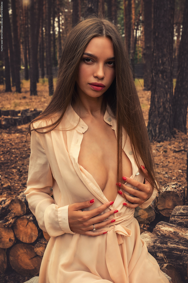 'In The Woods' with Alina via Photodromm - Pic #3