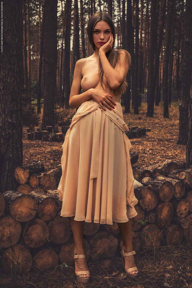 'In The Woods' with Alina via Photodromm - Pic #7
