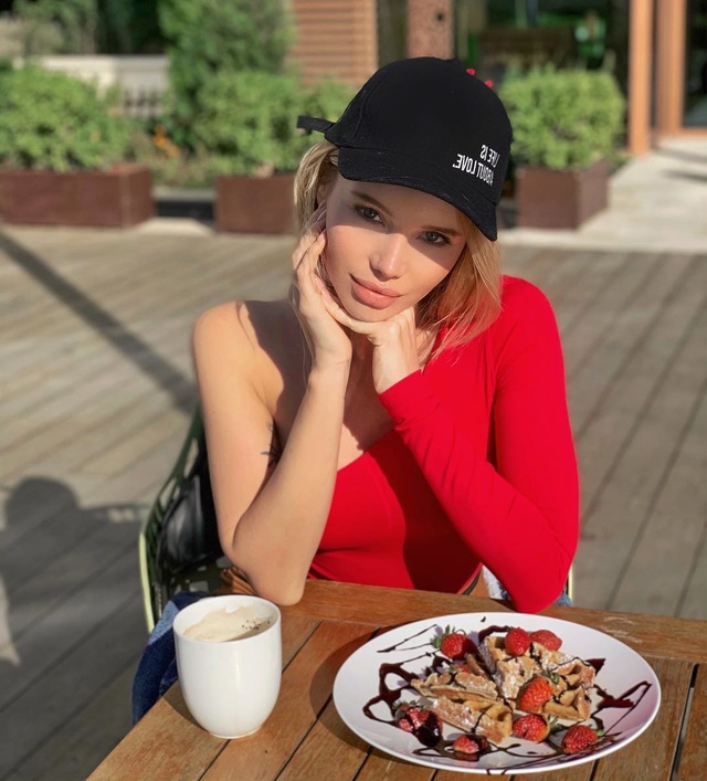 'Russian Honey' with Olya Abramovich via Mr Skin - Pic #5