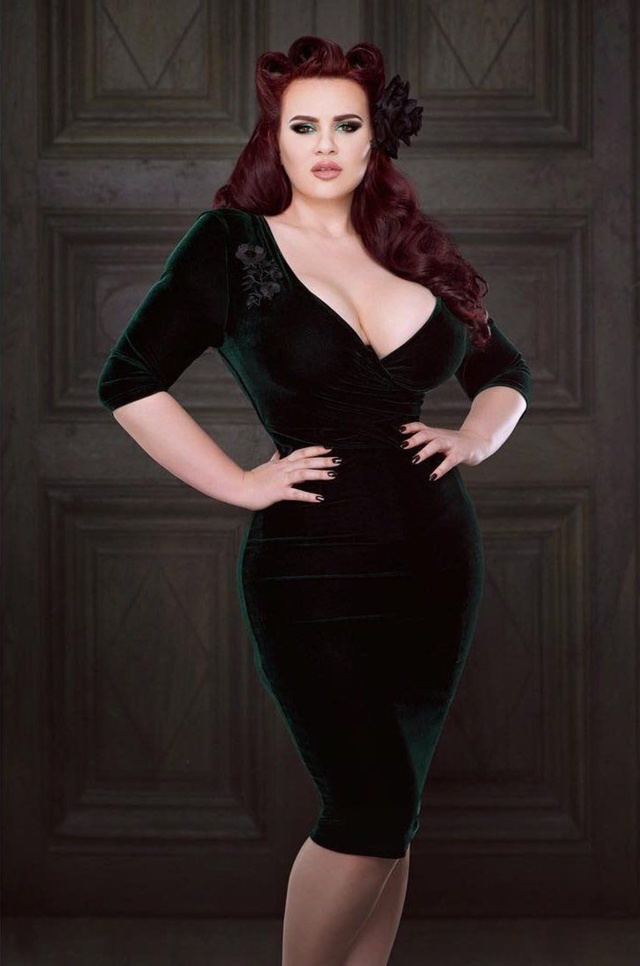 'Queen Of Pinup' with Lexy Lu via Mr Skin - Pic #2