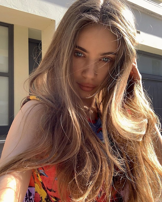 'Russian Model' with Xenia Tchoumitcheva via Mr Skin - Pic #8