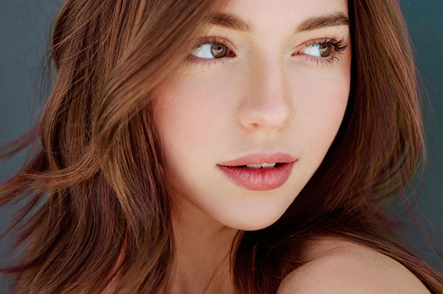 'Cute Brunette' with Elena Safavi via Mr Skin - Pic #2