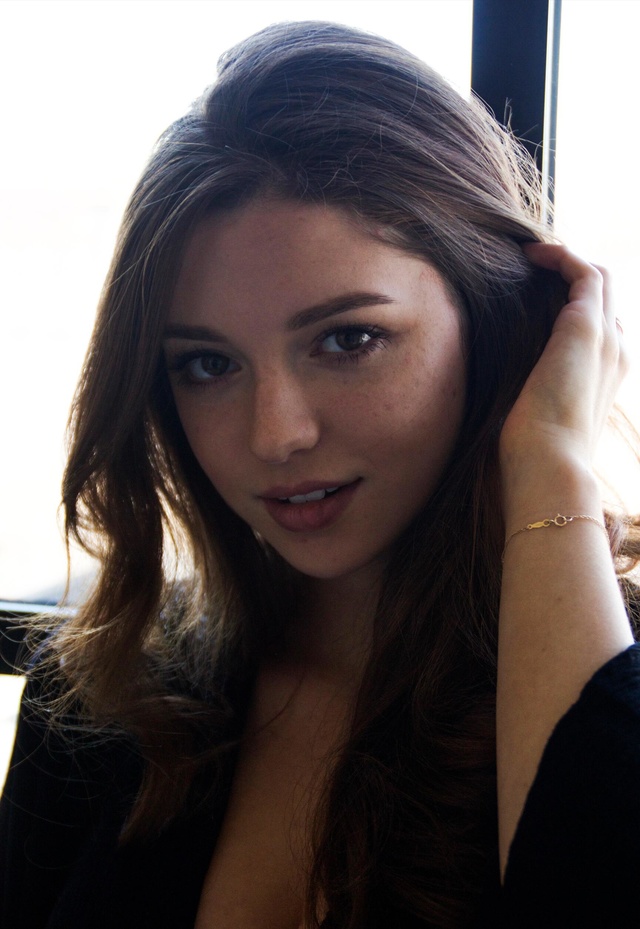 'Cute Brunette' with Elena Safavi via Mr Skin - Pic #8