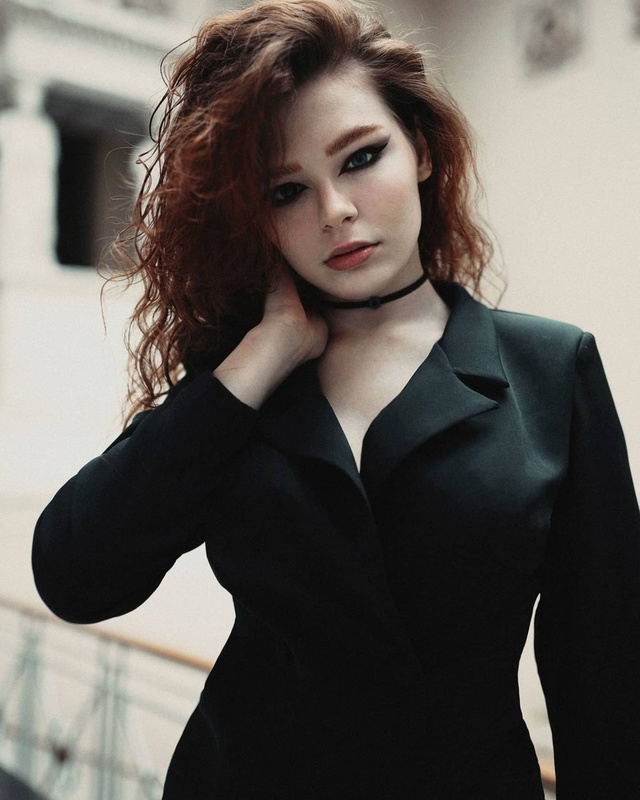 'Busty Redhead Beauty' with Carolina Tiki Vulpes via Mr Skin - Pic #12
