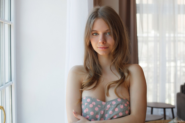 'Lovely Blonde Angel' with Siya via Rylsky Art - Pic #2