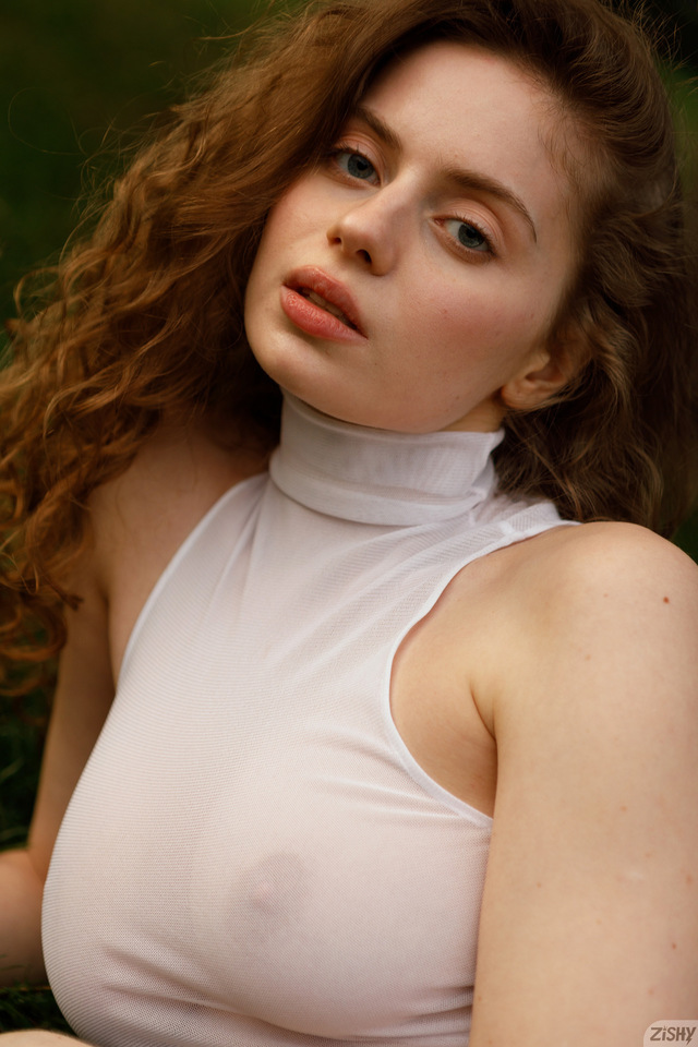 'Sensual Brunette' with Mitropoliya via Zishy - Pic #7